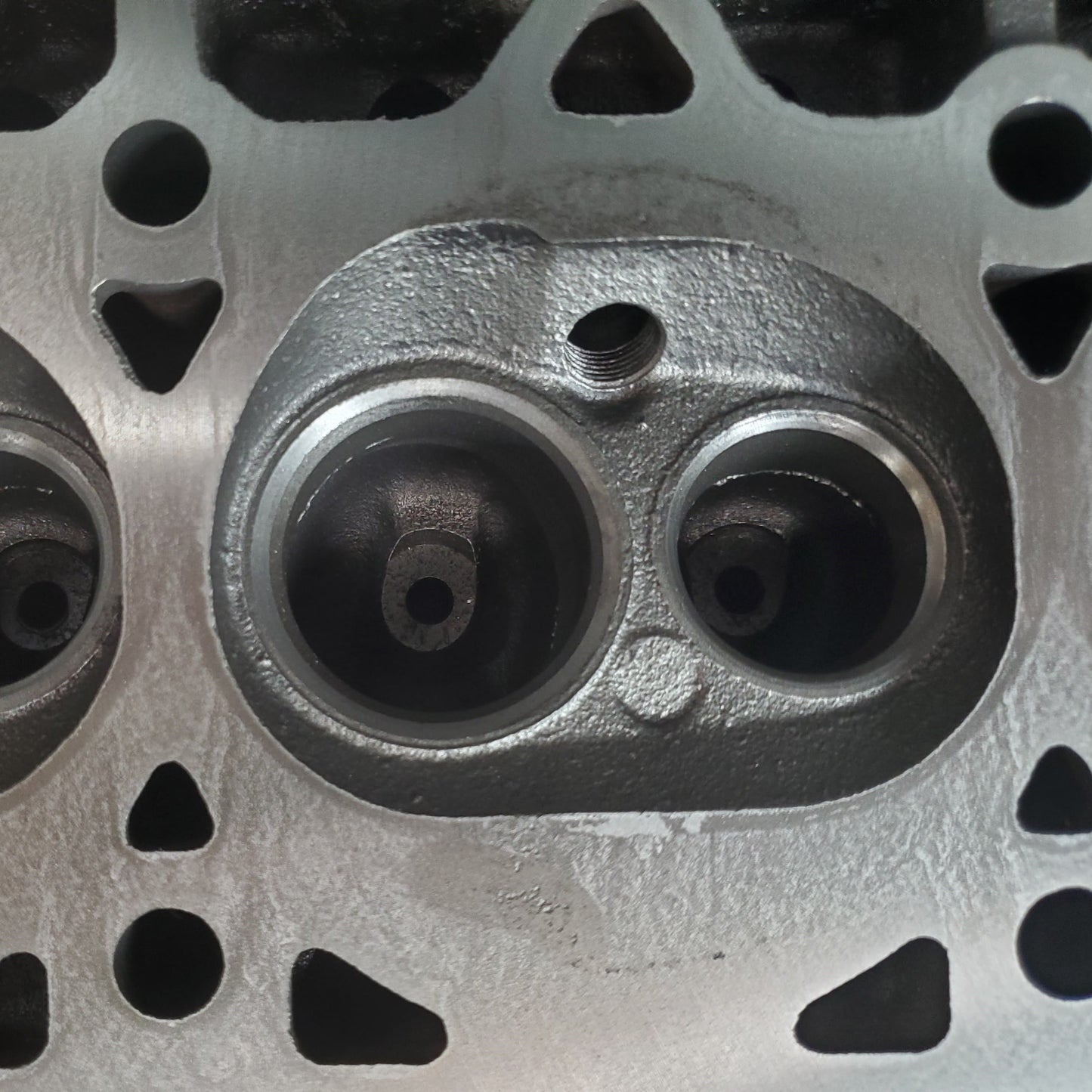 Jeep AMC 4.0L/242 1996-2006 BLEMISHED Remanufactured Cylinder Head